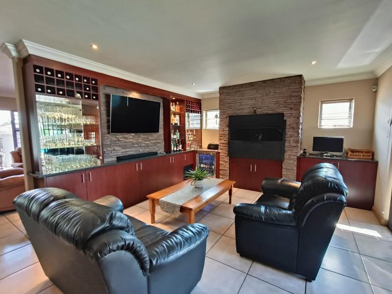 3 Bedroom Property for Sale in Sonkring Western Cape